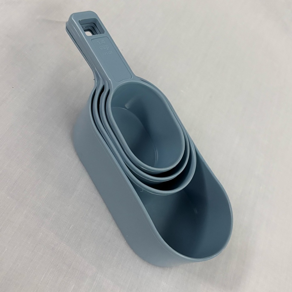 Vintage M. Kamenstein Blue Plastic Oval Measuring Cups 1980s Retro Kitchen